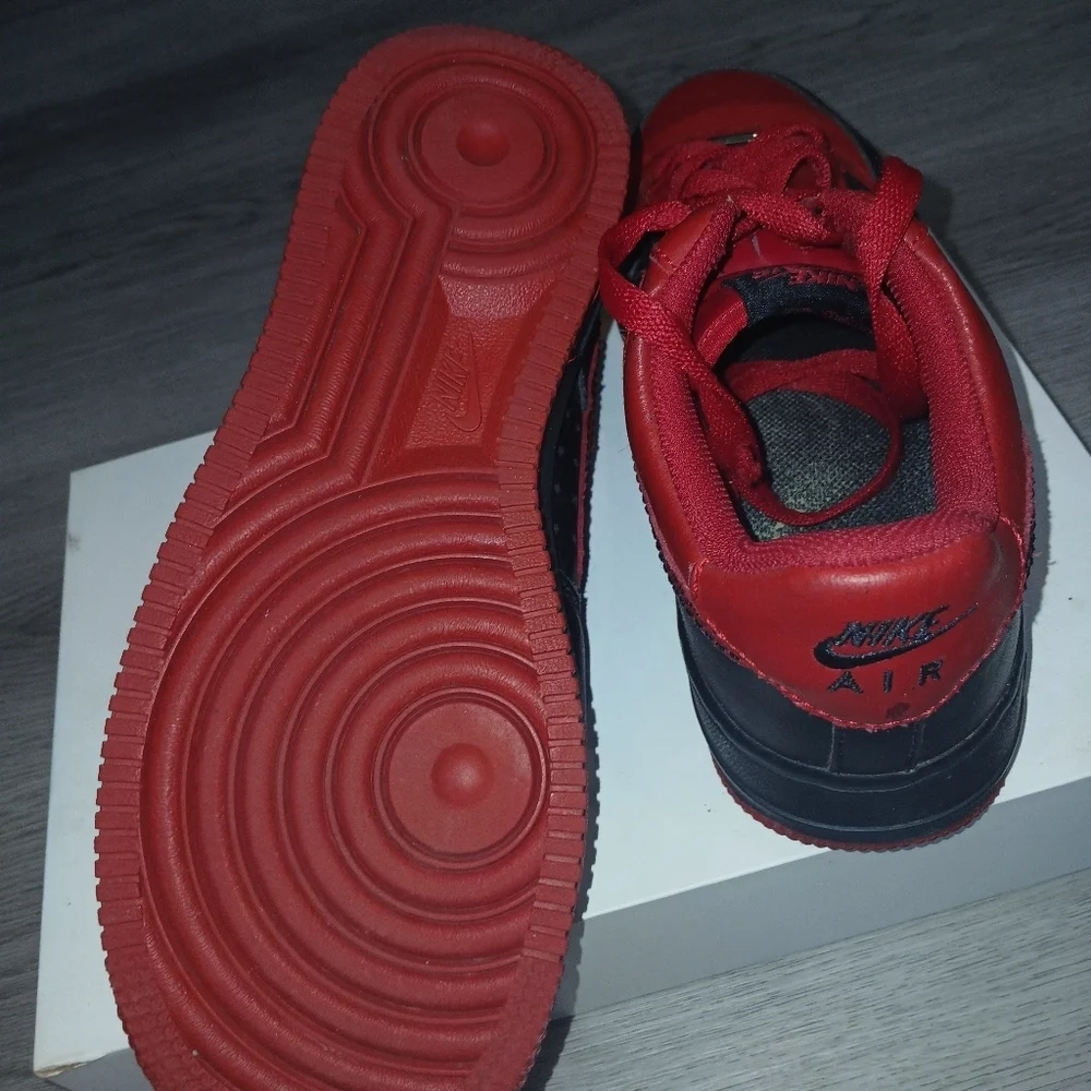 Nike Kids Red and Black Sneakers SIZE 5